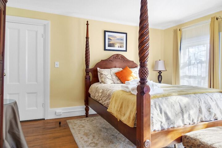 Room 20 of 39