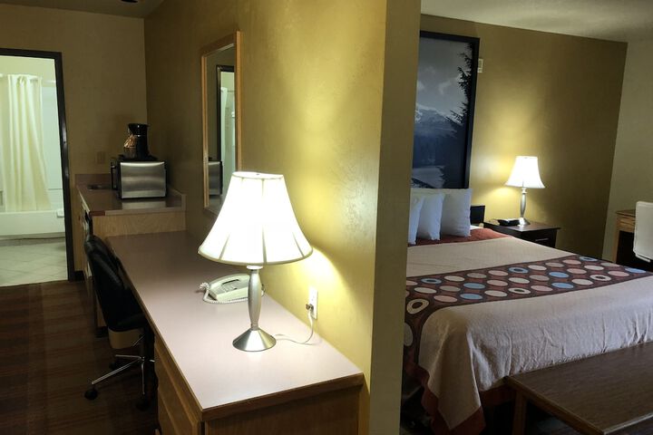 Super 8 by Wyndham Kennewick