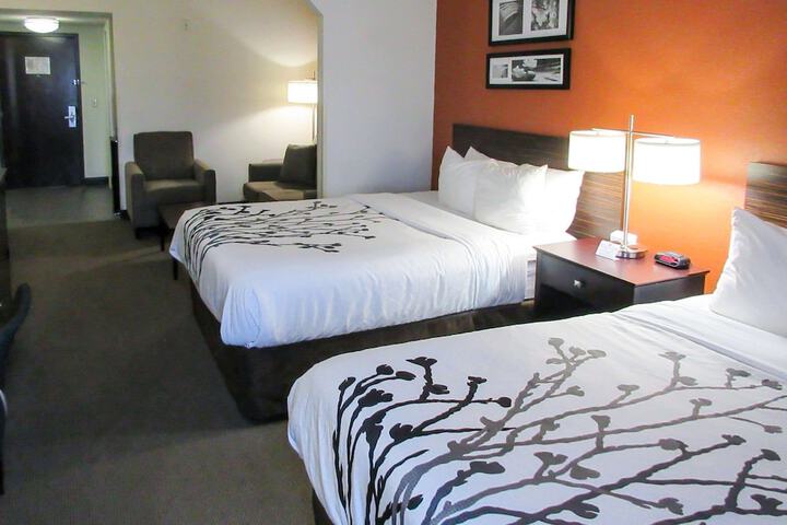 Room 37 of 63