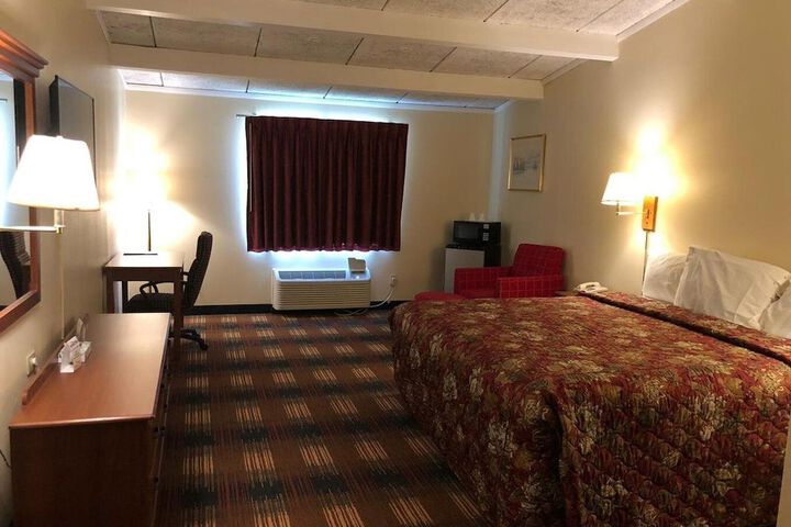 Red Carpet Inn North Syracuse