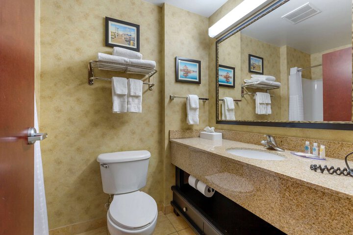 Comfort Inn & Suites Cambridge