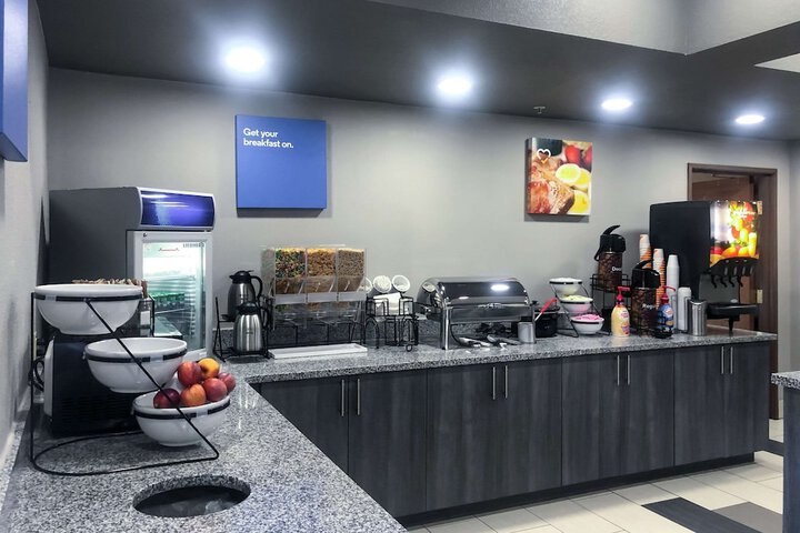Breakfast/Coffee Service 18 of 23