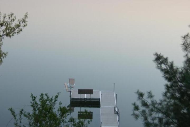 Lakefront Home 4 Bedroom 4 Bath Sleeps 12