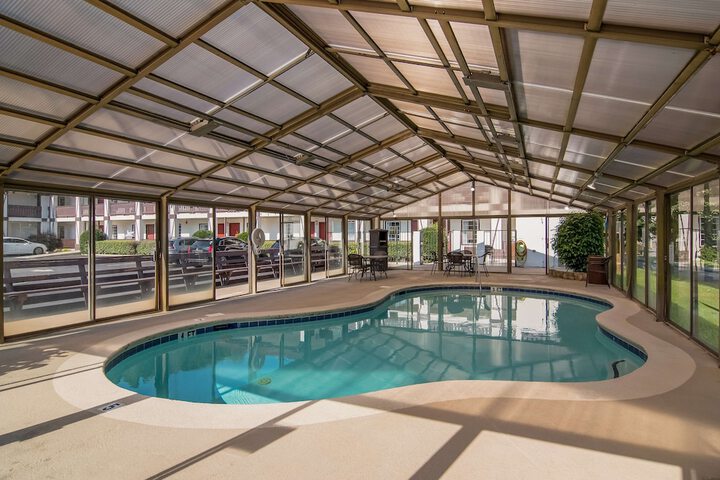 Pool 6 of 30