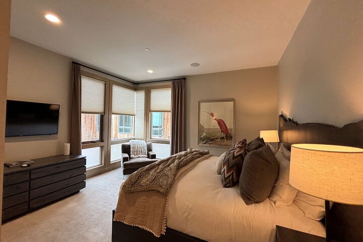 Room 196 of 306