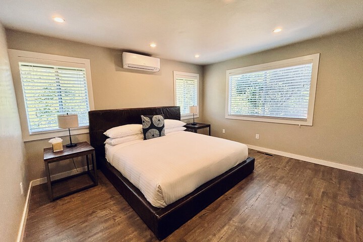 Room 34 of 62