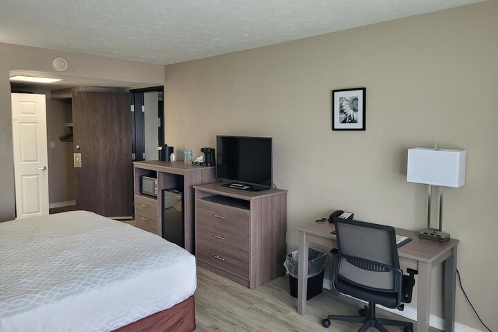 Evergreen Resort