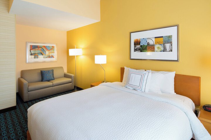 Room 14 of 21