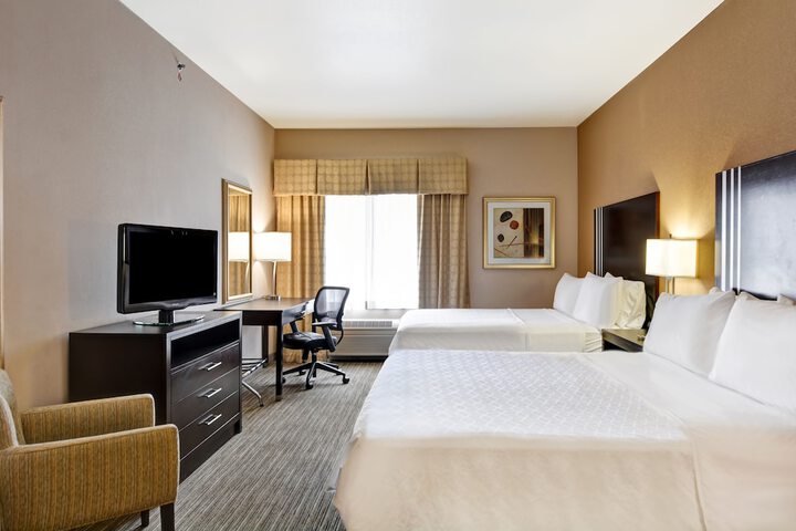Room 30 of 65