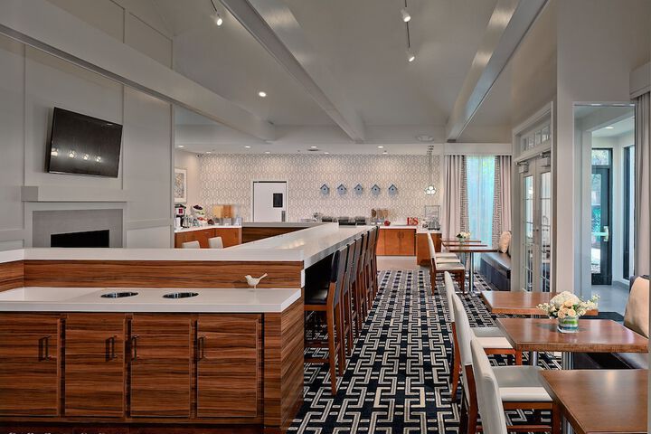 Sonesta Simply Suites Cleveland Airport