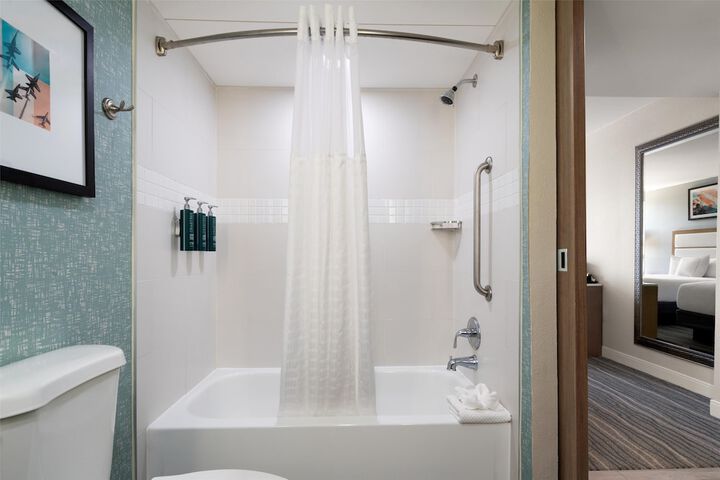 DoubleTree by Hilton Virginia Beach