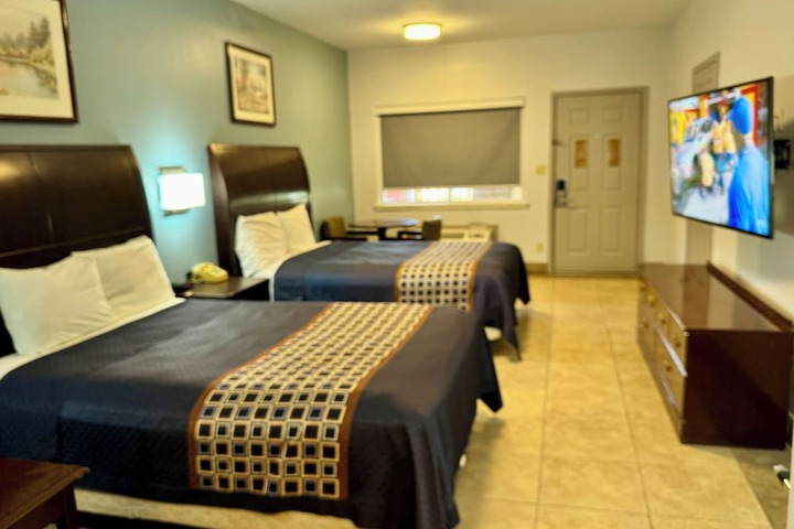 Texas Inn and Suites City Center at University Dr.