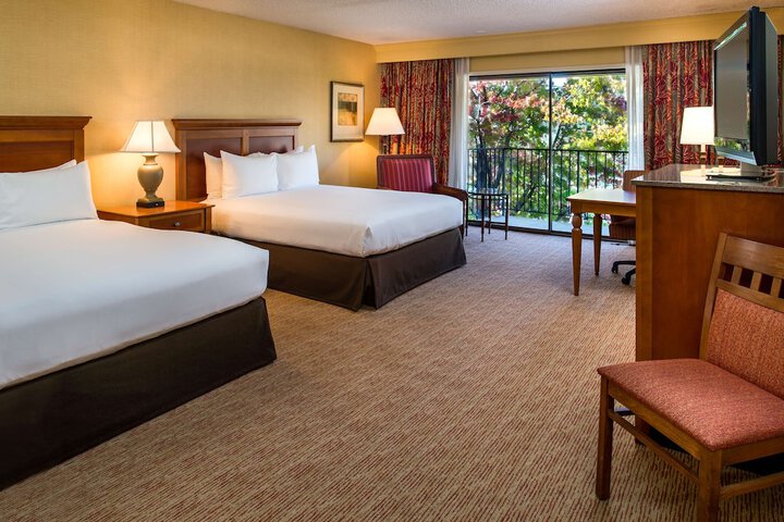 Room 32 of 41