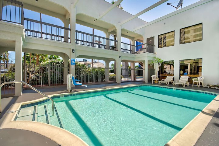 Pool 6 of 76