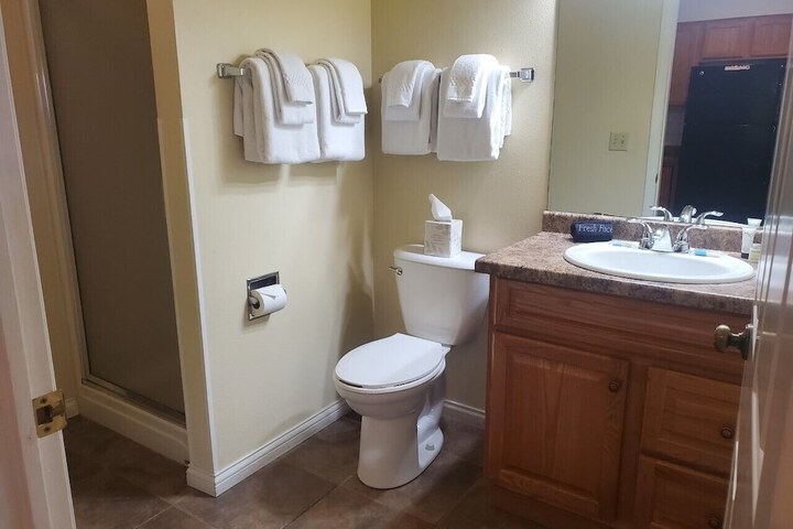 Room 30 of 53