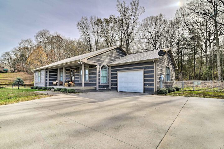 Secluded Retreat on 2 Acres Near Dale Hollow Lake!