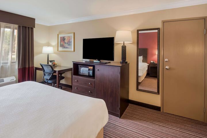 Room 22 of 39