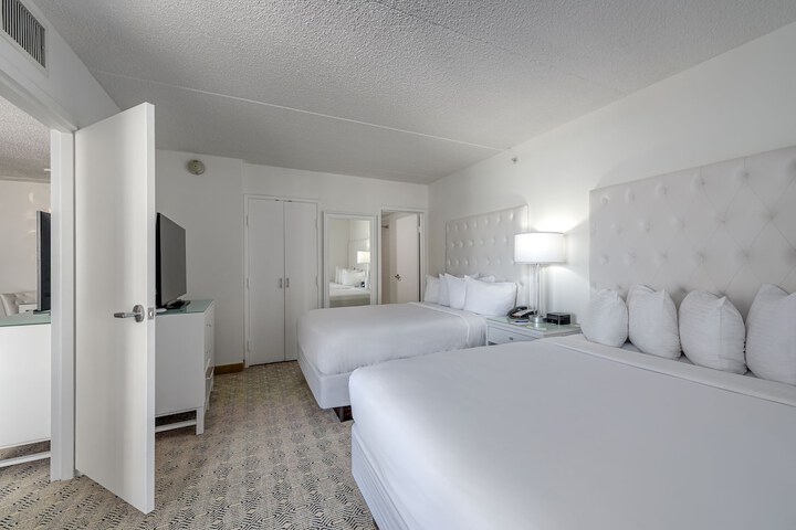 Room 36 of 111