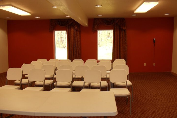 Star City Inn & Suites