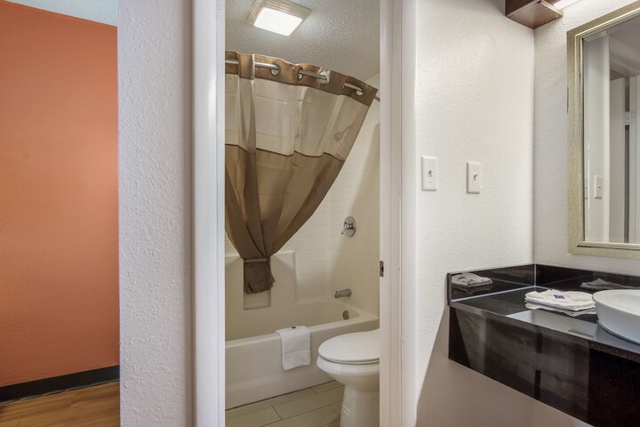 Room 20 of 46