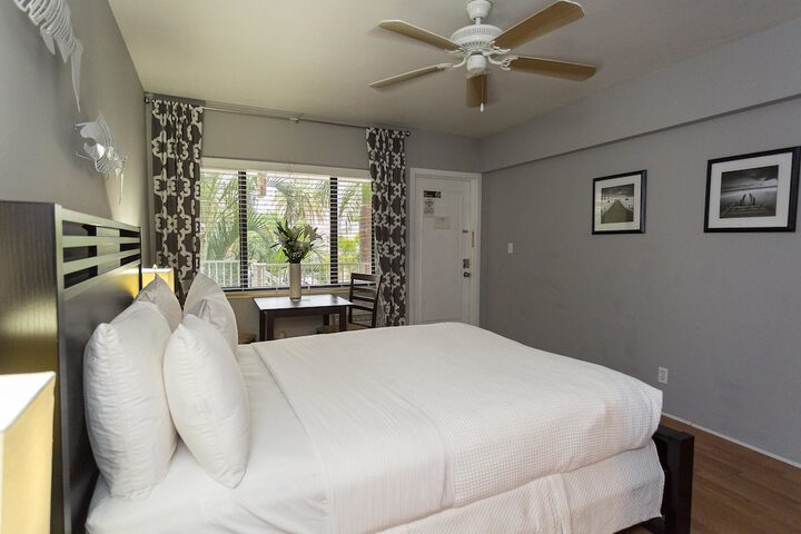 Room 21 of 141