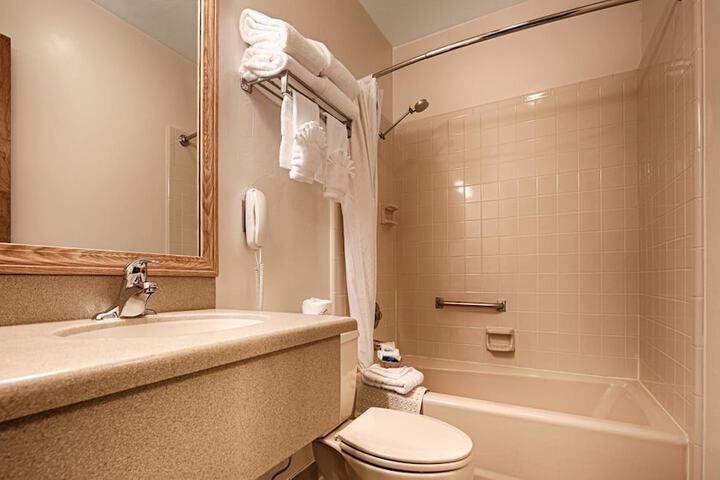 Room 12 of 26