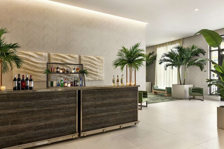 Lounge 108 of 121
