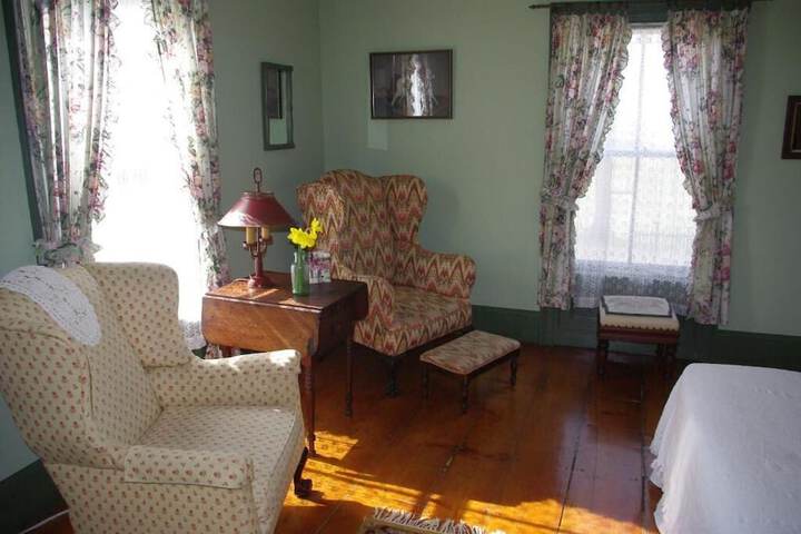 Room 28 of 46