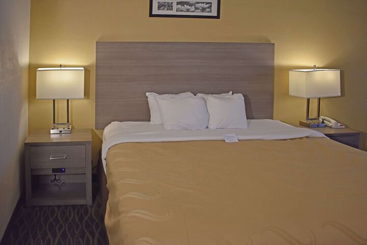 Room 25 of 34
