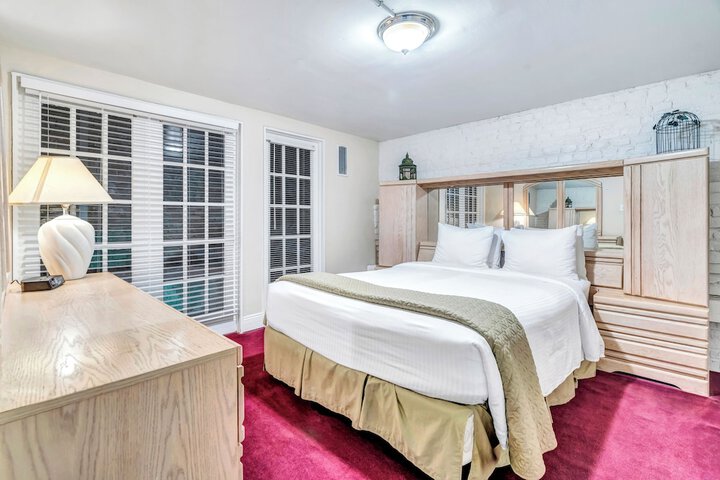 Room 44 of 130