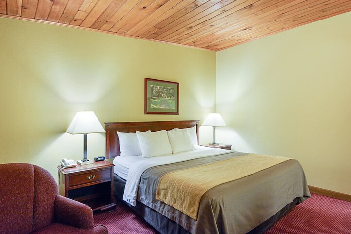 Room 6 of 26