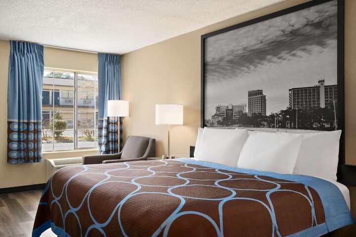 Room 35 of 54
