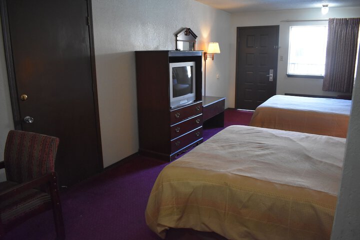 Room 18 of 21