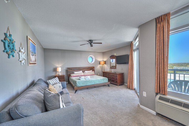 Room 25 of 115