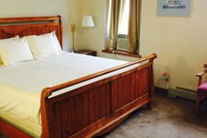 Goodfellos Suites