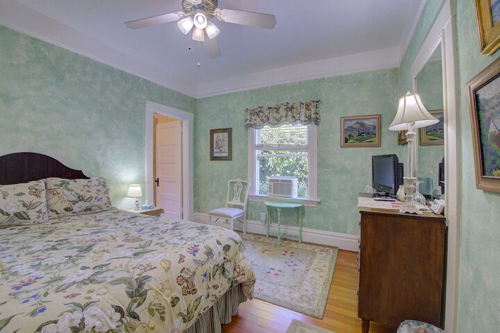 Room 60 of 156