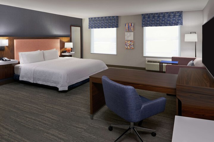 Room 10 of 33