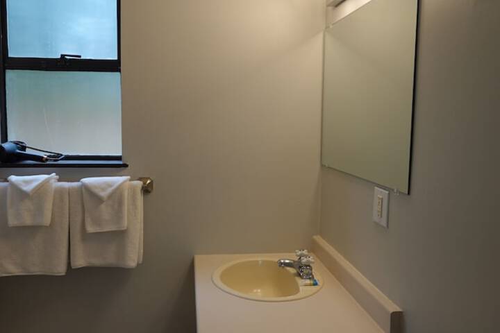 Room 25 of 35