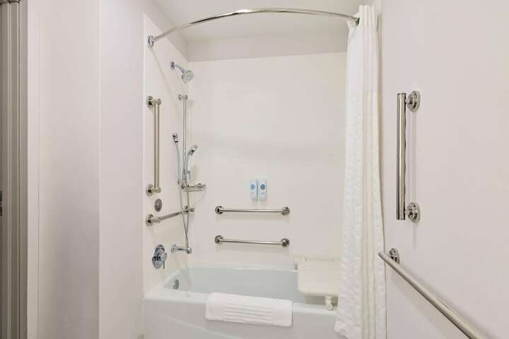 Comfort Suites Springfield-Eugene