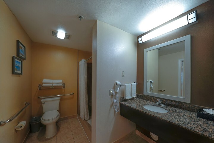 Room 36 of 65