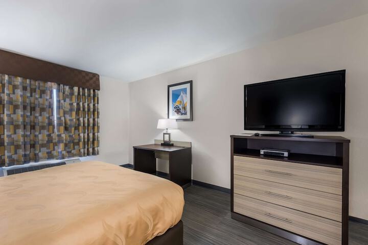Room 12 of 36