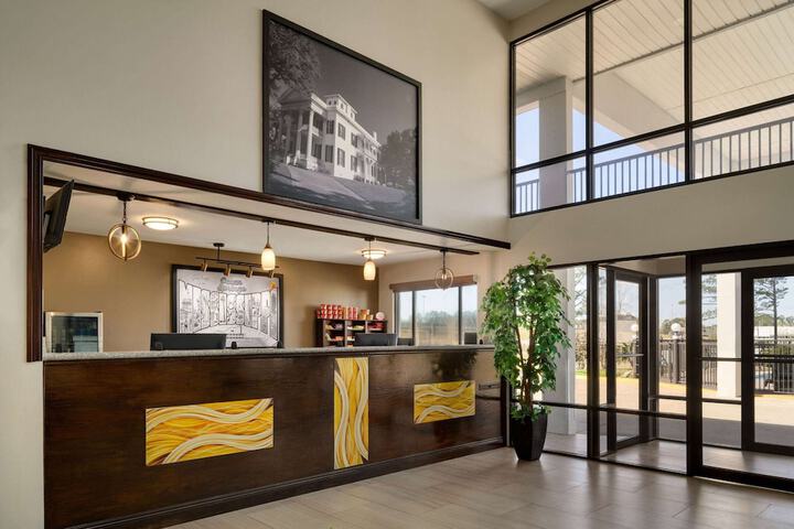 Hotel Interior 10 of 45