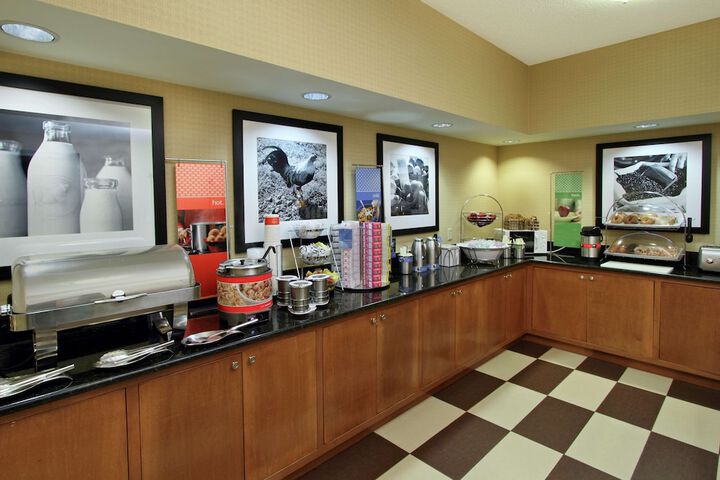 Breakfast/Coffee Service 34 of 38