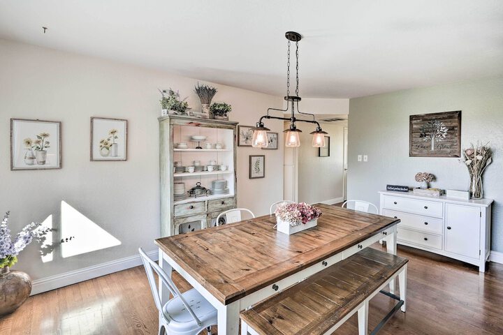1 Mi to Main Street Sutter Creek: Poolside Oasis!