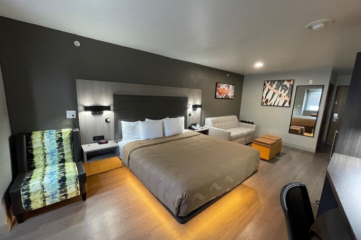 Quality Inn & Suites North Mesquite I-30