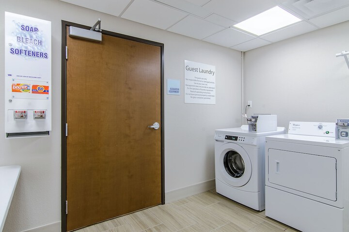 Room 12 of 19