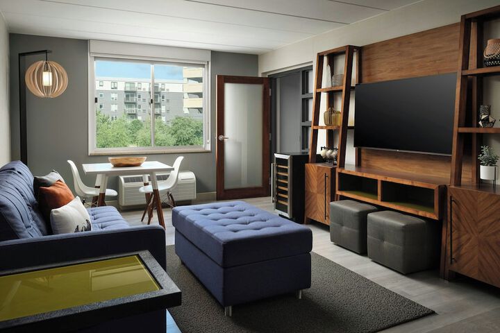 Room 55 of 103