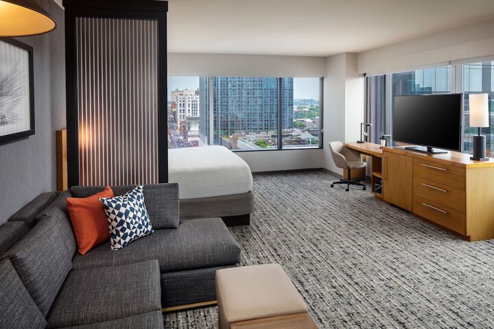 Room 30 of 48