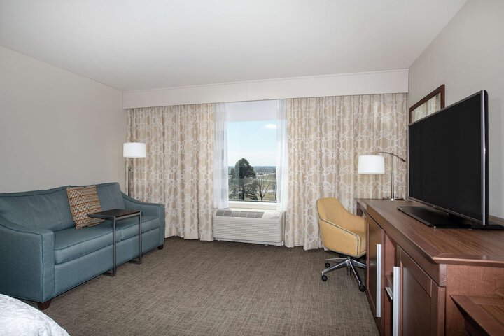 Room 18 of 27
