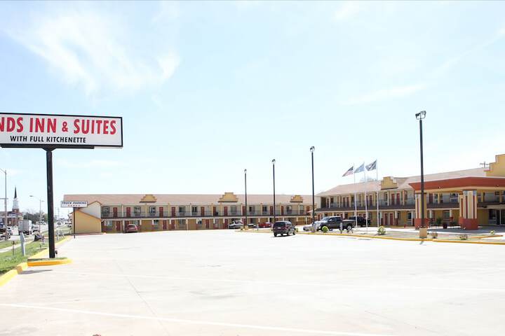 Hotel 10 of 53
